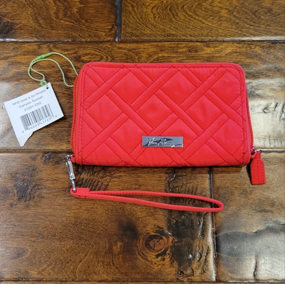 Vera Bradley Bags Nwt Vera Bradley Rfid Grab Go Wristlet Canyon Sunset Poshmark